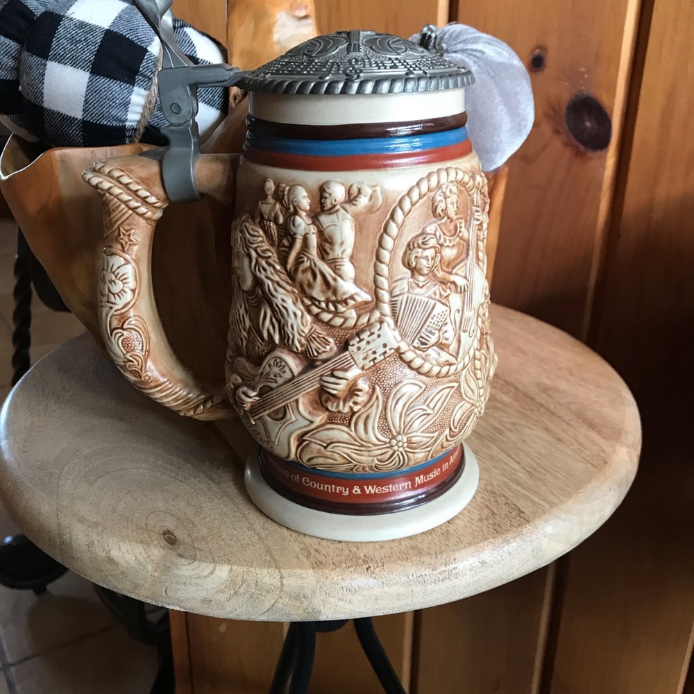 Vintage Avon Country & Music Celebration Stein